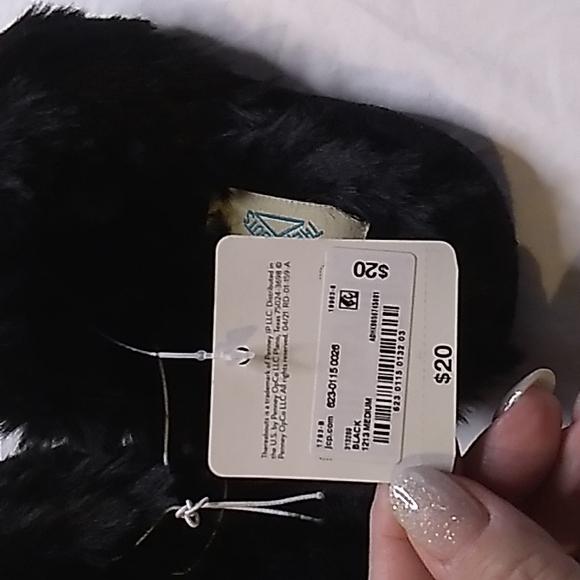 Girls Slippers size 12 / 13 black with boa and sequence that turns silver. NWT - Picture 5 of 8